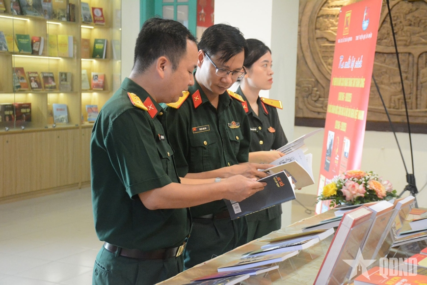 Nhà xuất bản Quân đội nhân dân ra mắt bộ sách kỷ niệm 80 năm Cách mạng Tháng Tám và Quốc khánh 2-9